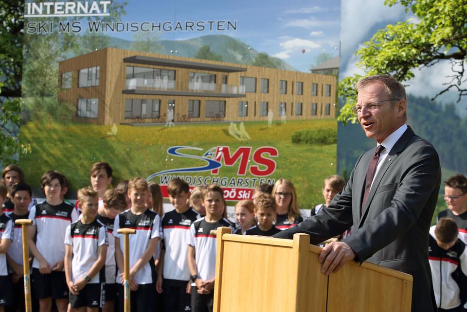 Spatenstich für neues Internat! Spatenstich für neues Internat!
