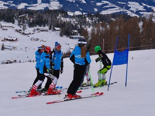 Erste Eindrücke vom heutigen Riesentorlauf der Bundesmeisterschaft der Skimittelschulen in Hinterstoder.