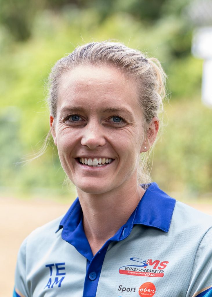 Laura HOCHREITHER (derzeit in Karenz)